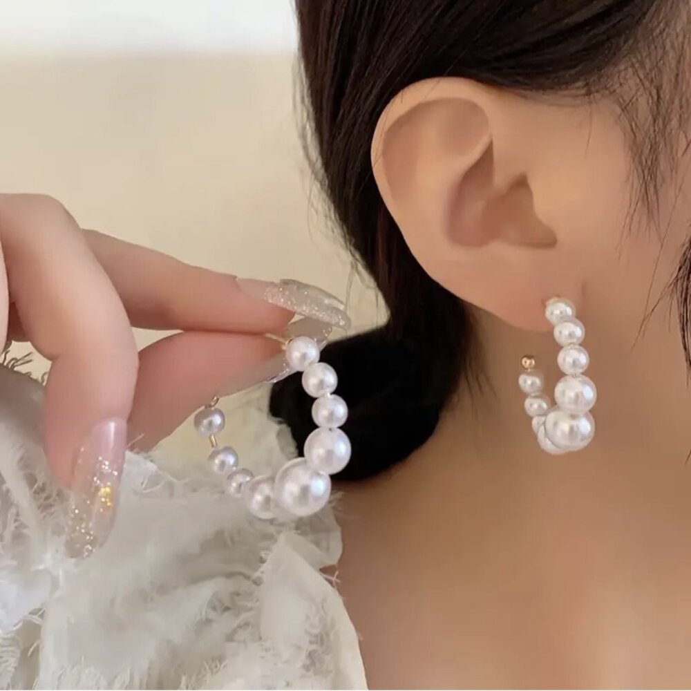 Full Faux Pearl Decor Hoop Earrings Retro Elegant Style Round shaped for Women